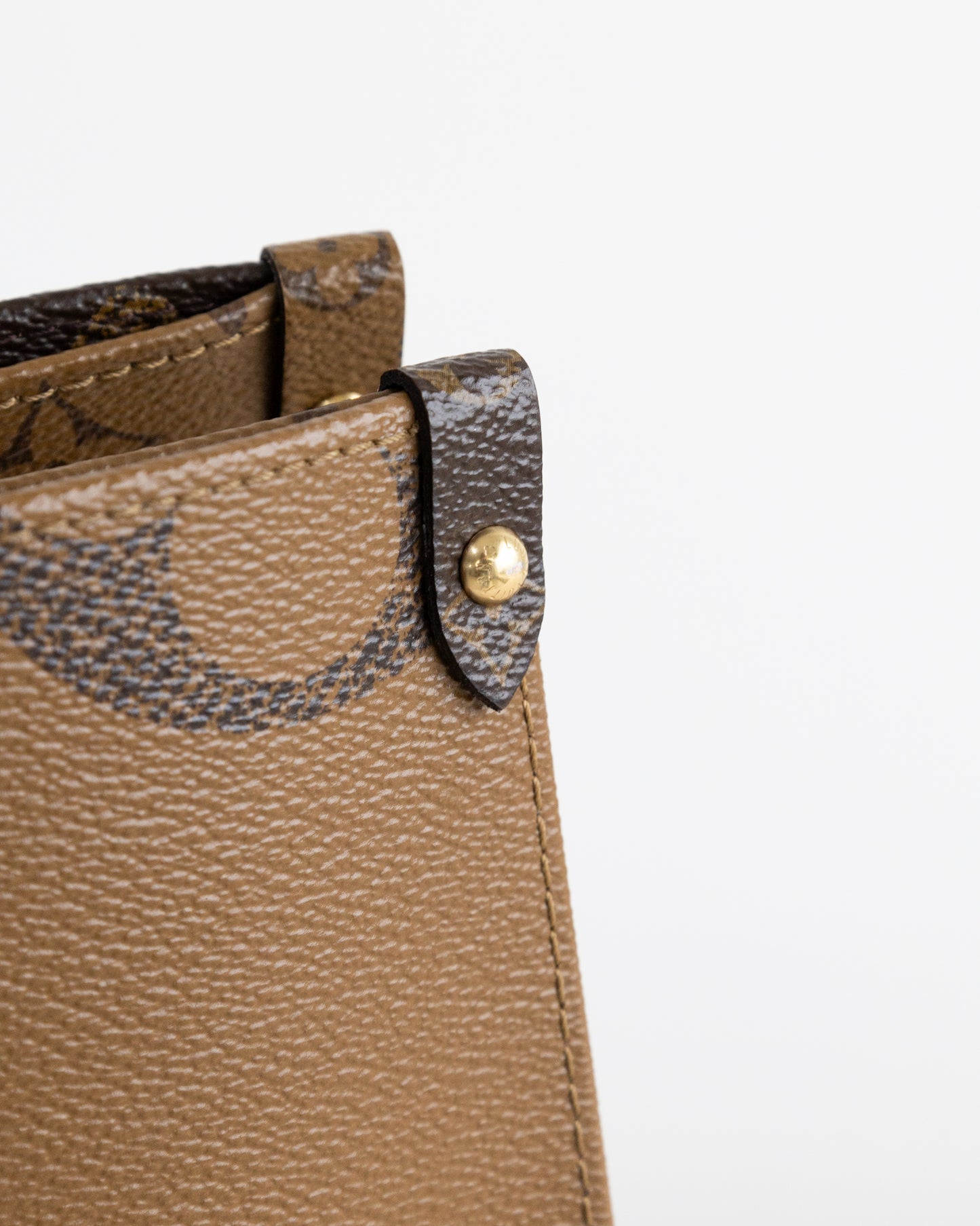 LOUIS VUITTON OnTheGo MM