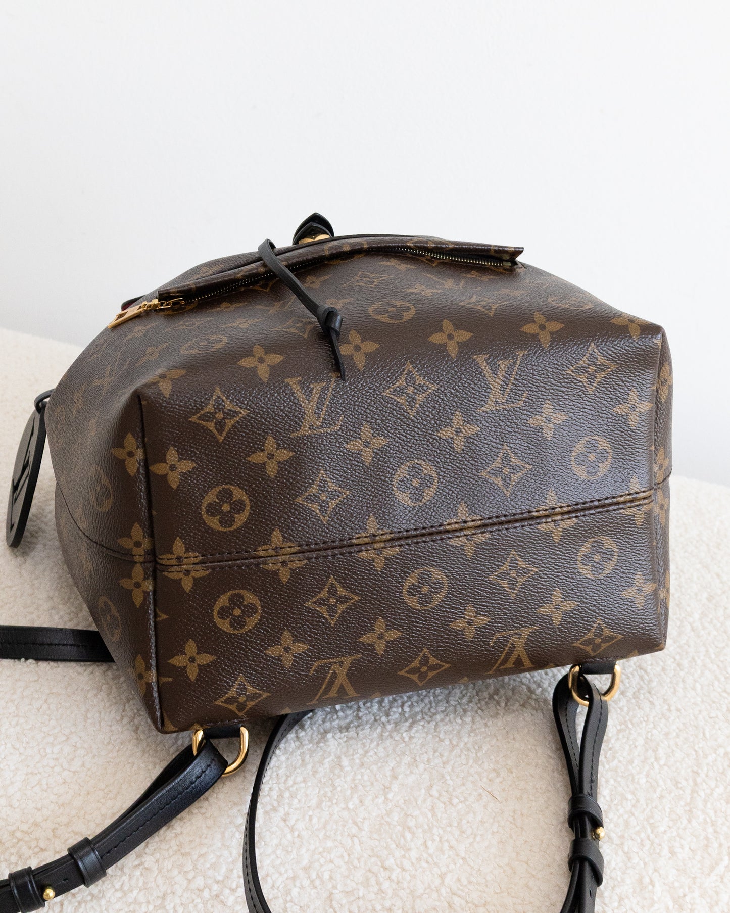 LOUIS VUITTON Montsouris PM