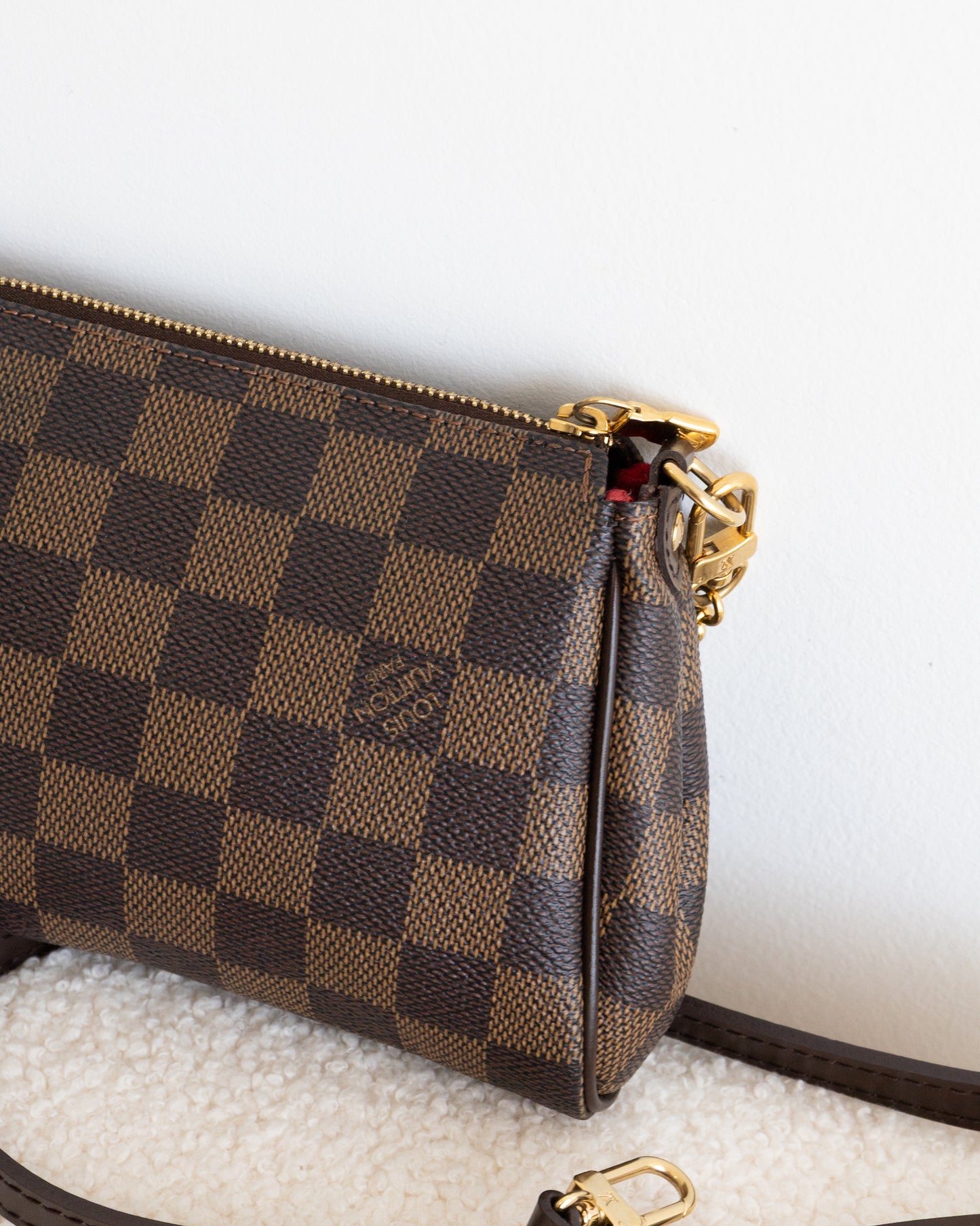 LOUIS VUITTON Eva Pochette