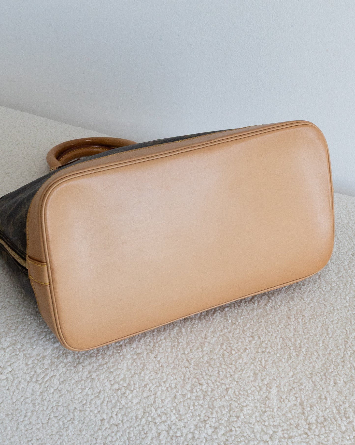 LOUIS VUITTON Alma PM