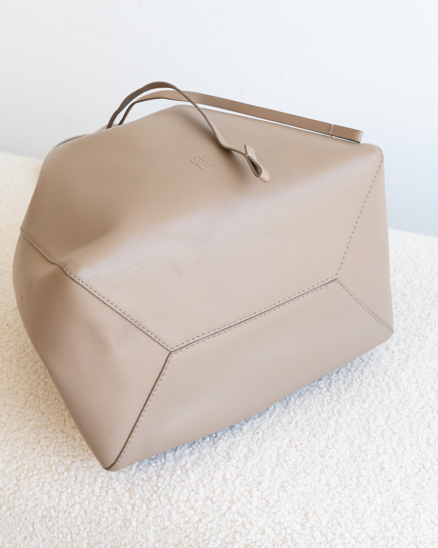 CAROLINA HERRERA Bucket