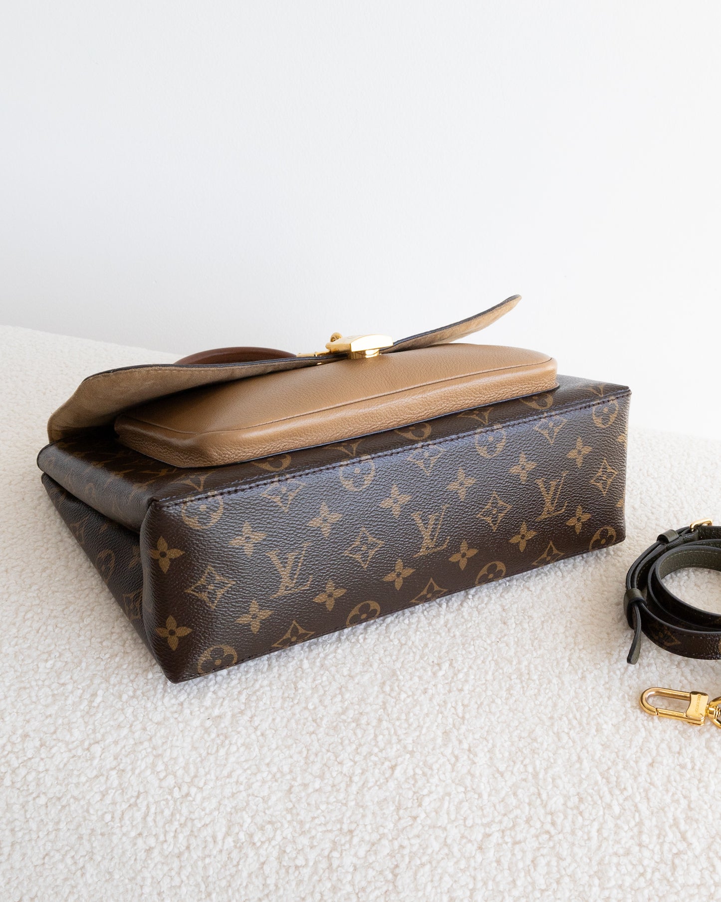 LOUIS VUITTON Marignan