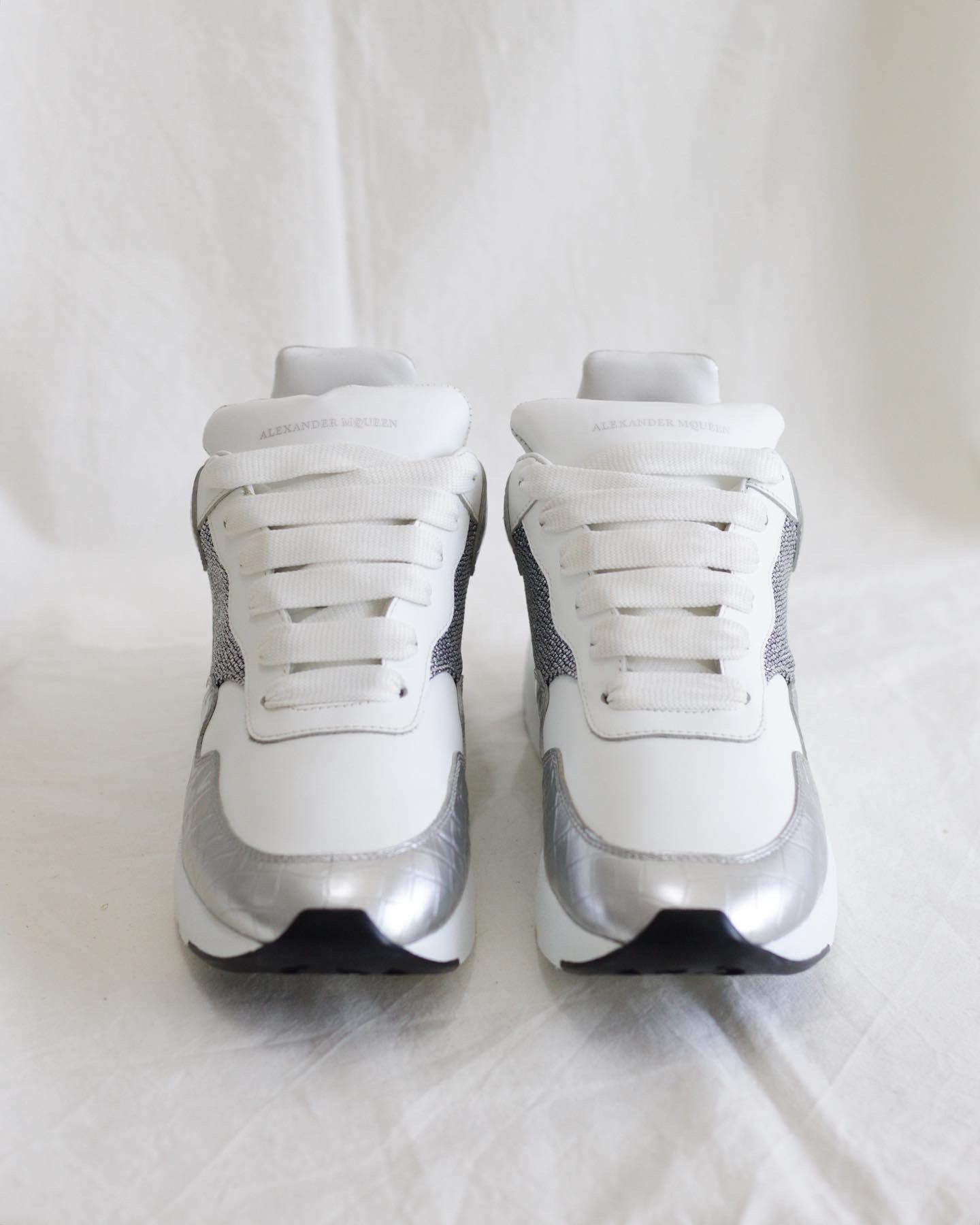 ALEXANDER MCQUEEN 38 - THE VOG CLOSET