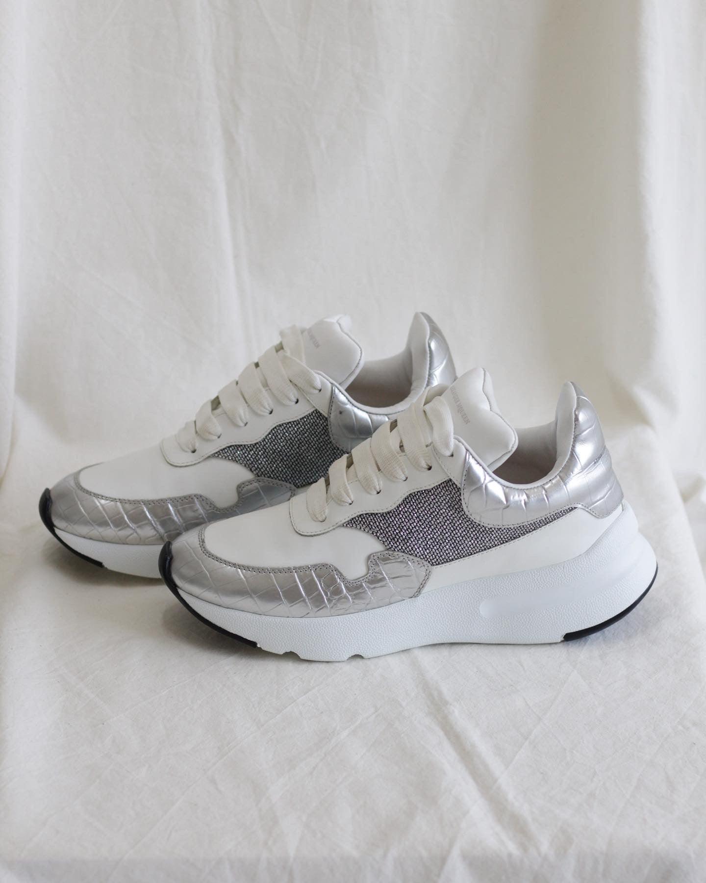 ALEXANDER MCQUEEN 38 - THE VOG CLOSET