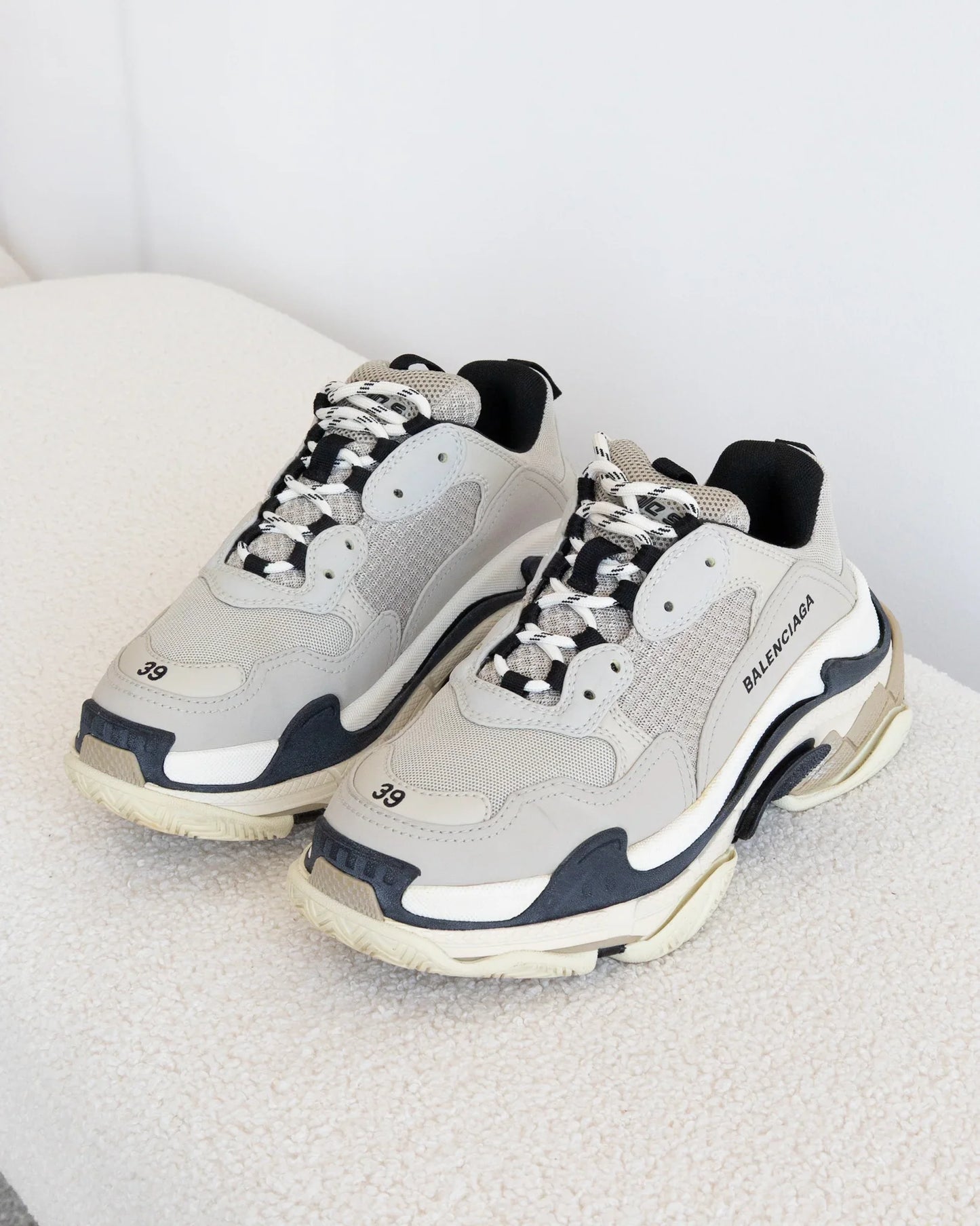 BALENCIAGA TripleS 39 - THE VOG CLOSET