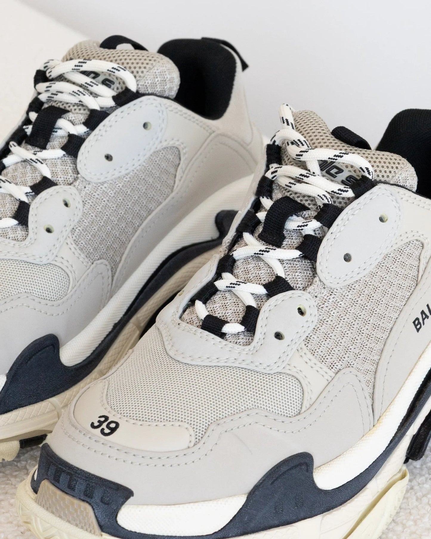 BALENCIAGA TripleS 39 - THE VOG CLOSET
