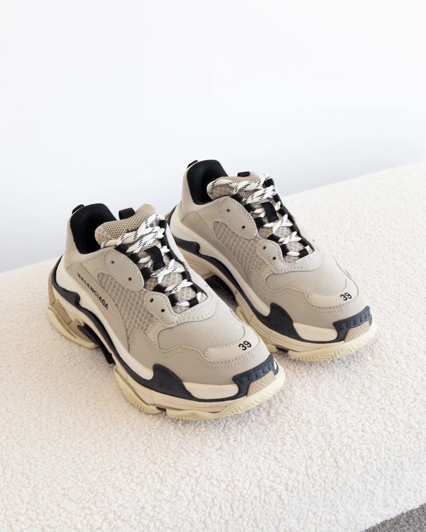 BALENCIAGA TripleS 39 - THE VOG CLOSET