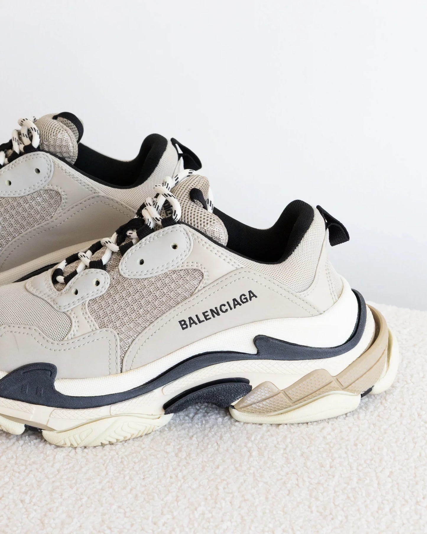 BALENCIAGA TripleS 39 - THE VOG CLOSET