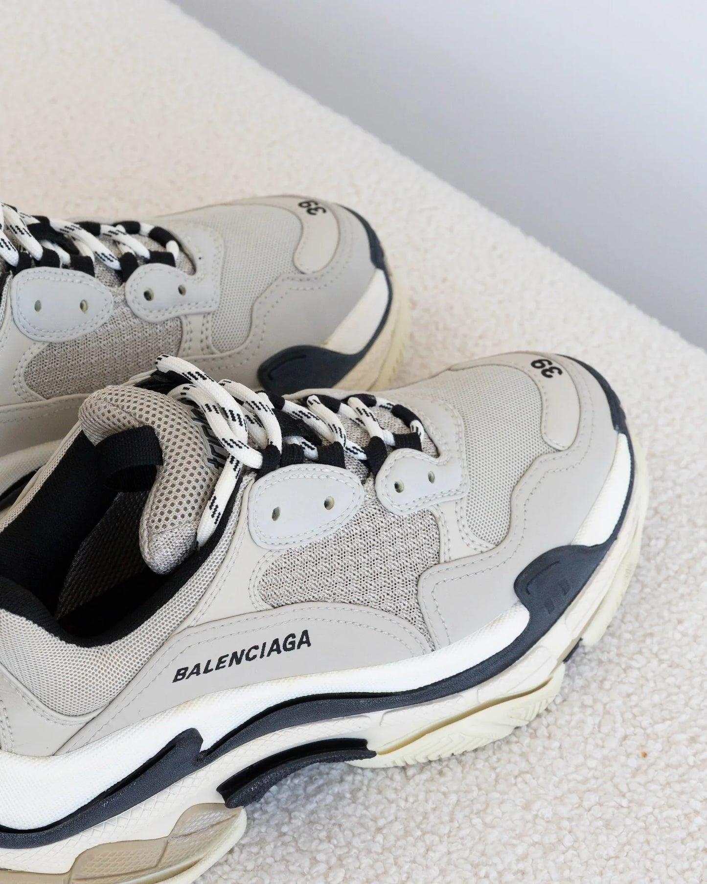 BALENCIAGA TripleS 39 - THE VOG CLOSET