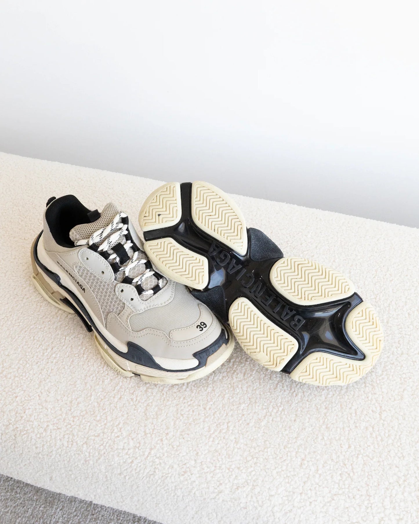BALENCIAGA TripleS 39 - THE VOG CLOSET