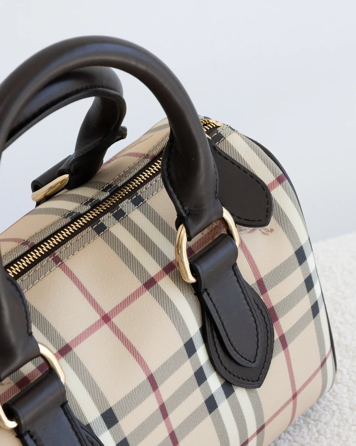 BURBERRY Bauletto - THE VOG CLOSET