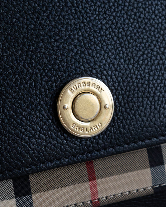 BURBERRY Note