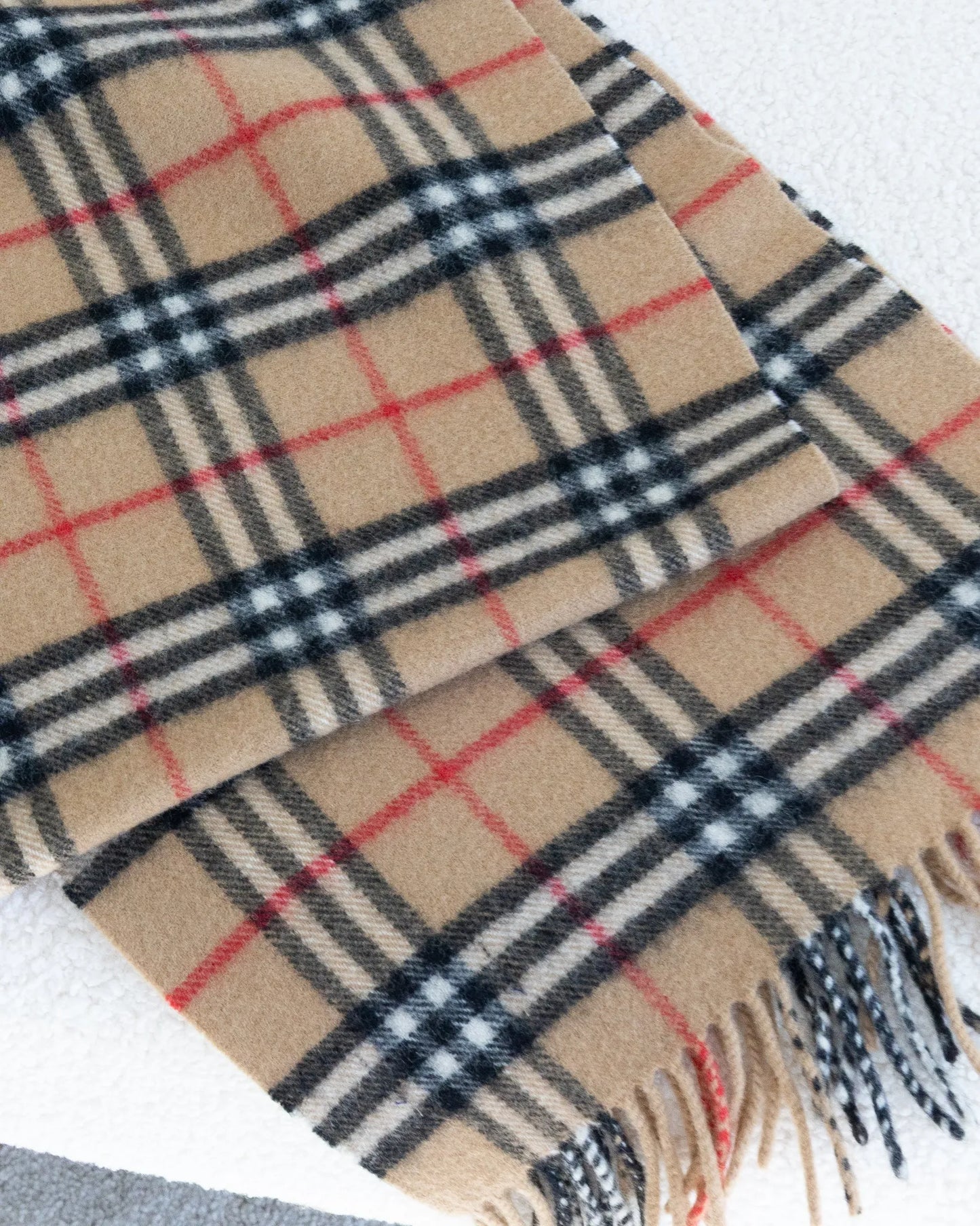 BURBERRY Scarf - THE VOG CLOSET