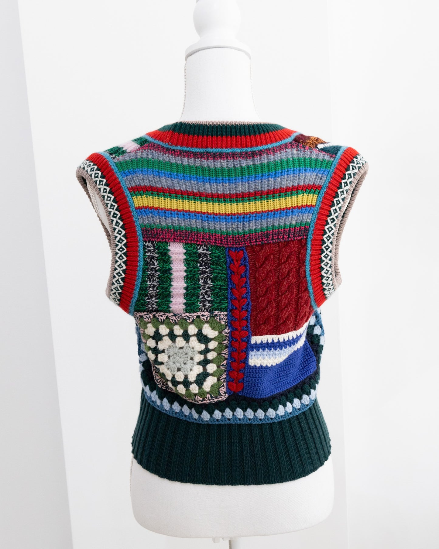 BURBERRY Tank - THE VOG CLOSET