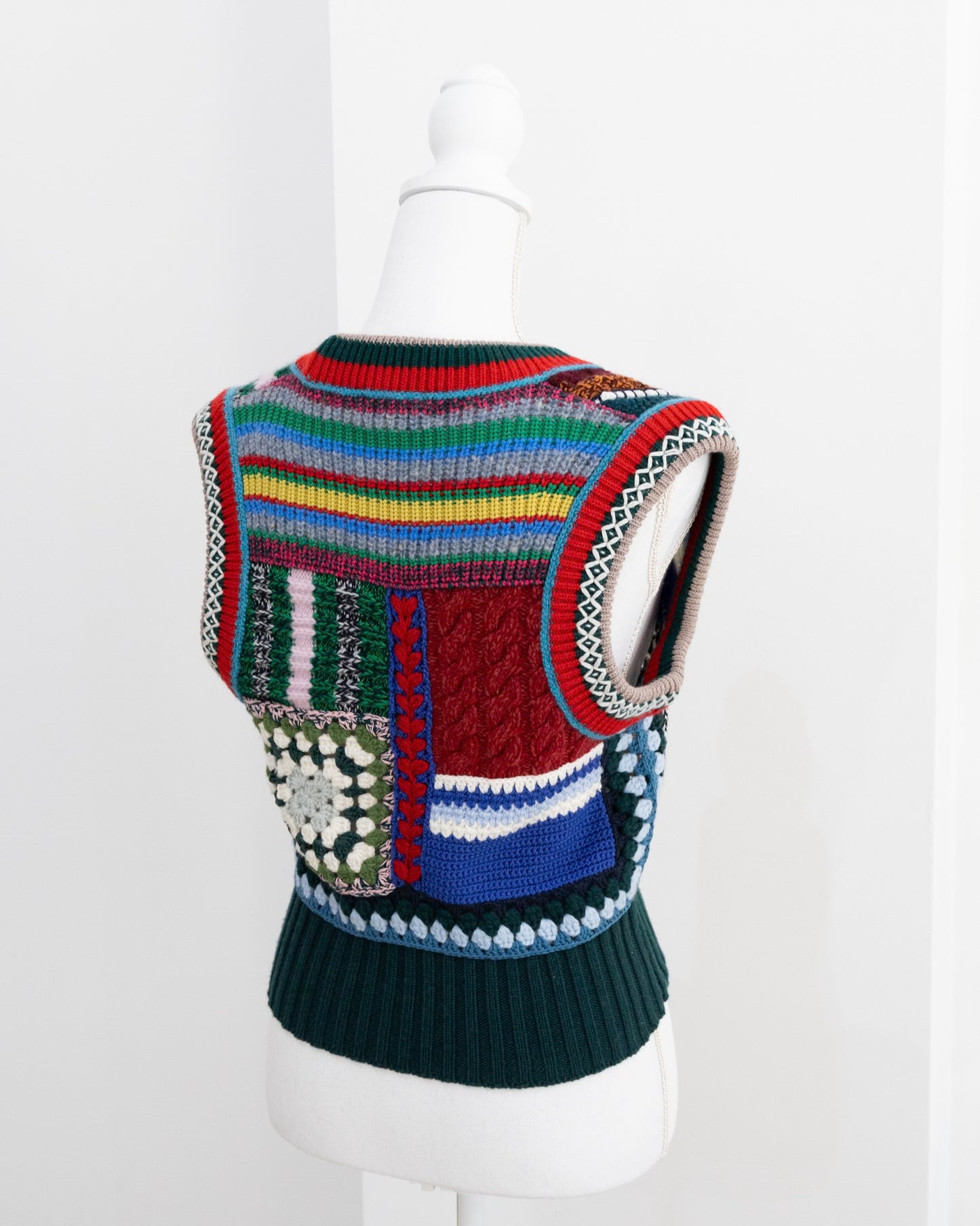 BURBERRY Tank - THE VOG CLOSET