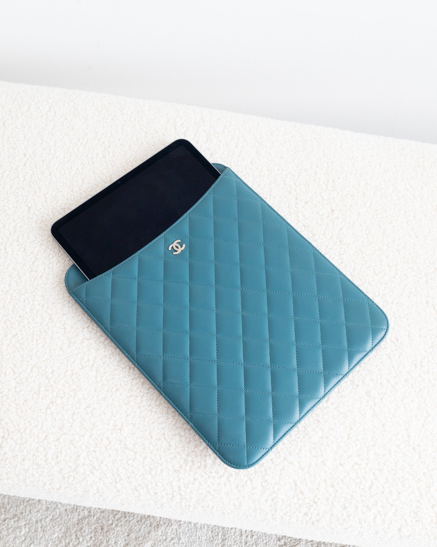 CHANEL Case - THE VOG CLOSET