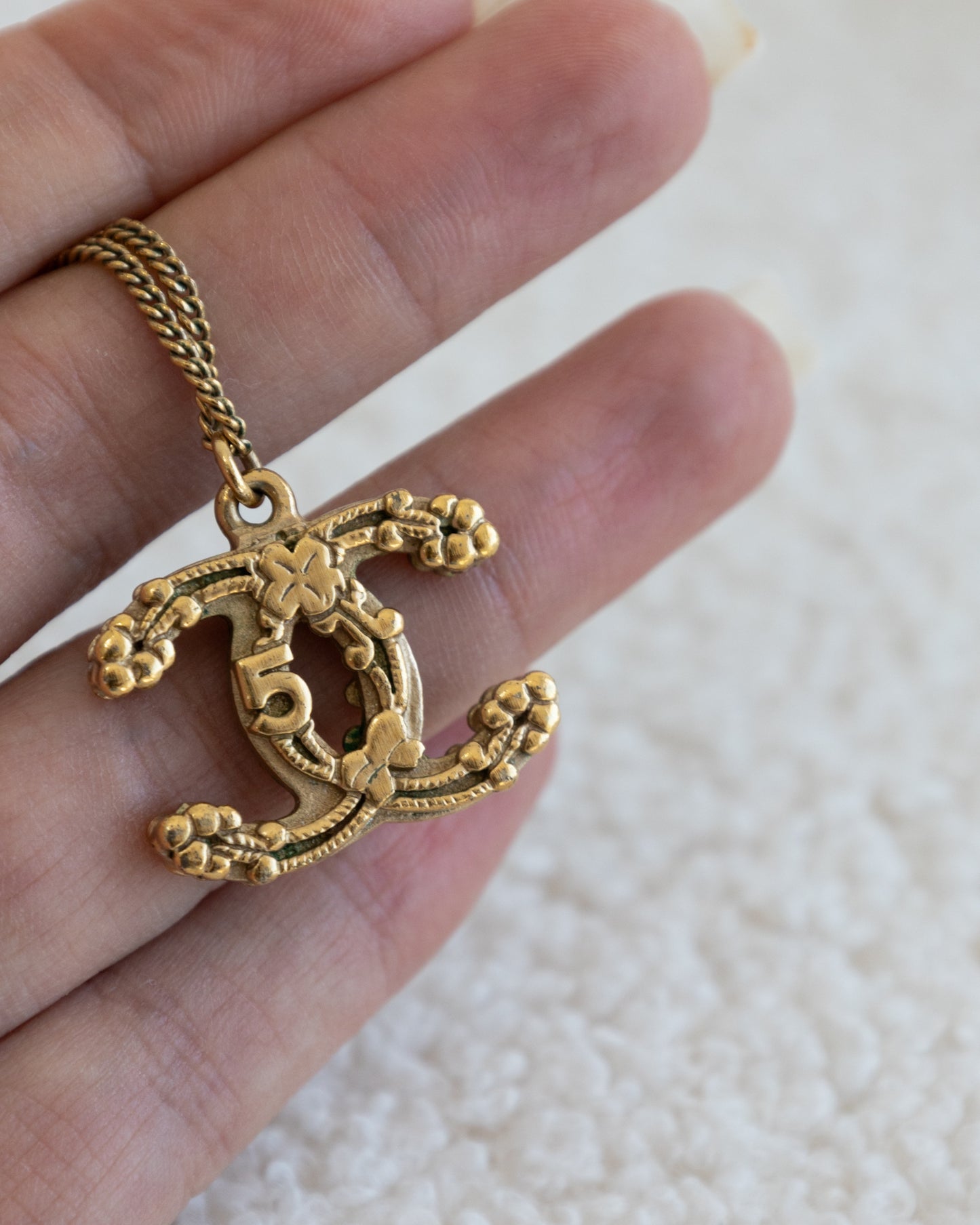 CHANEL CC Necklace - THE VOG CLOSET