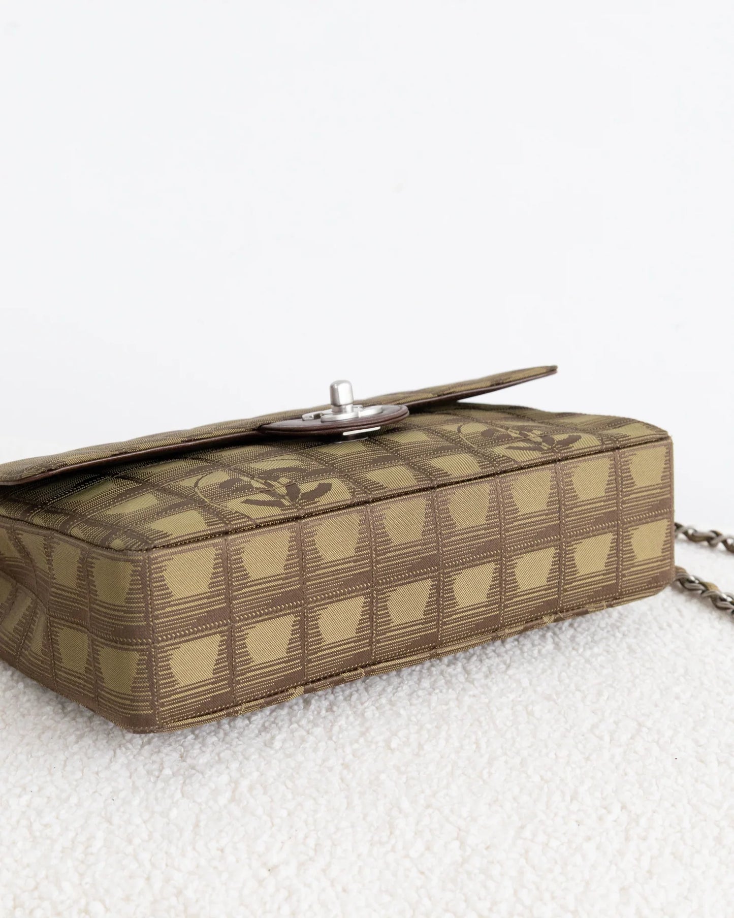 CHANEL Classic Flap - THE VOG CLOSET