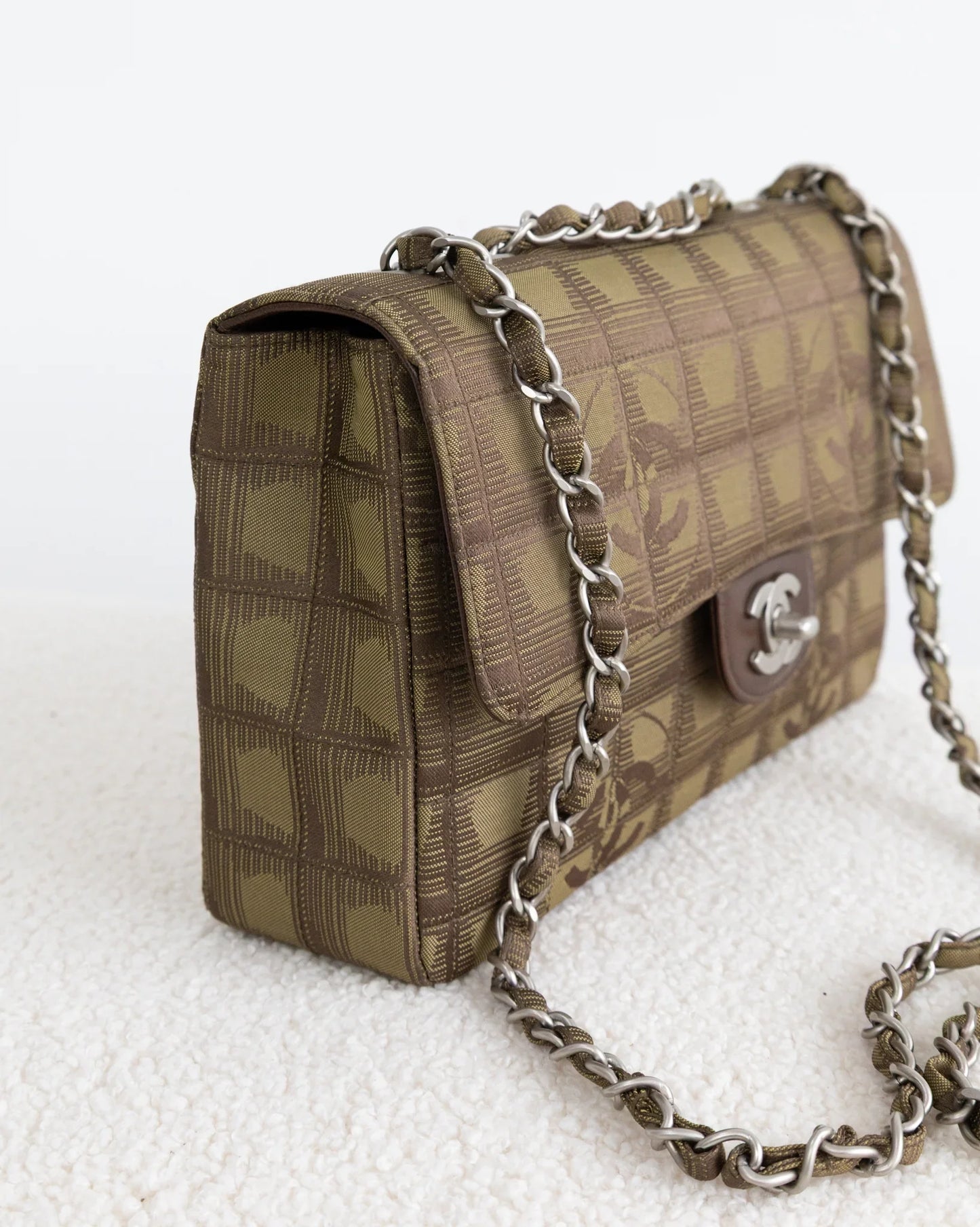 CHANEL Classic Flap - THE VOG CLOSET
