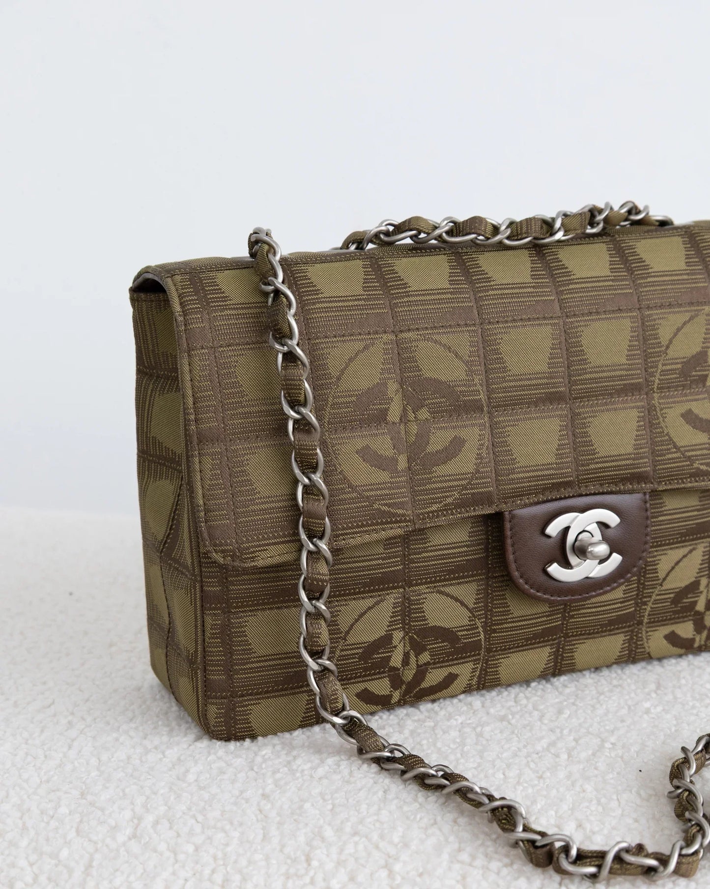CHANEL Classic Flap - THE VOG CLOSET