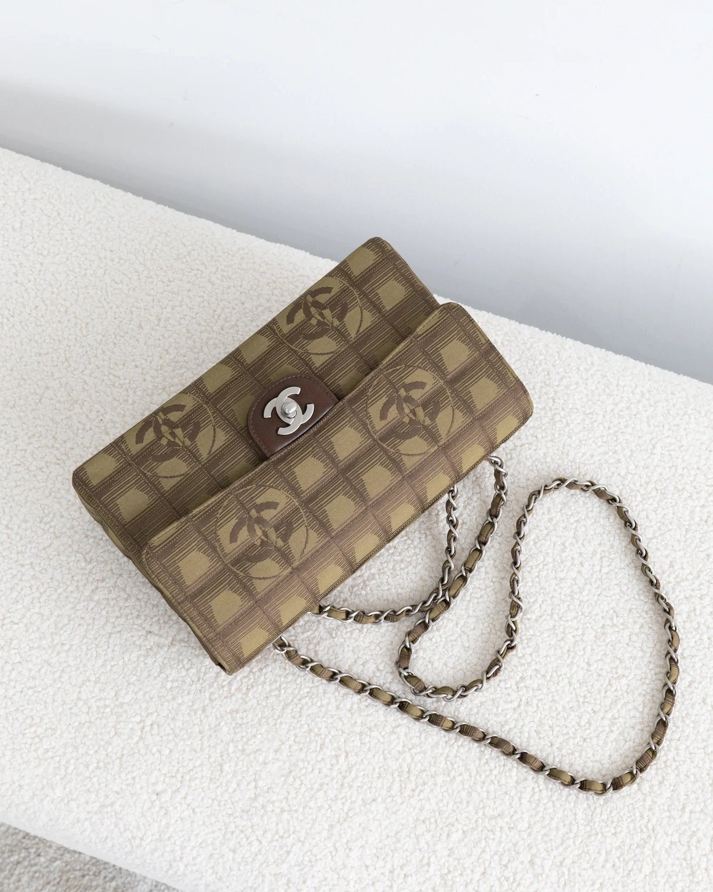 CHANEL Classic Flap - THE VOG CLOSET