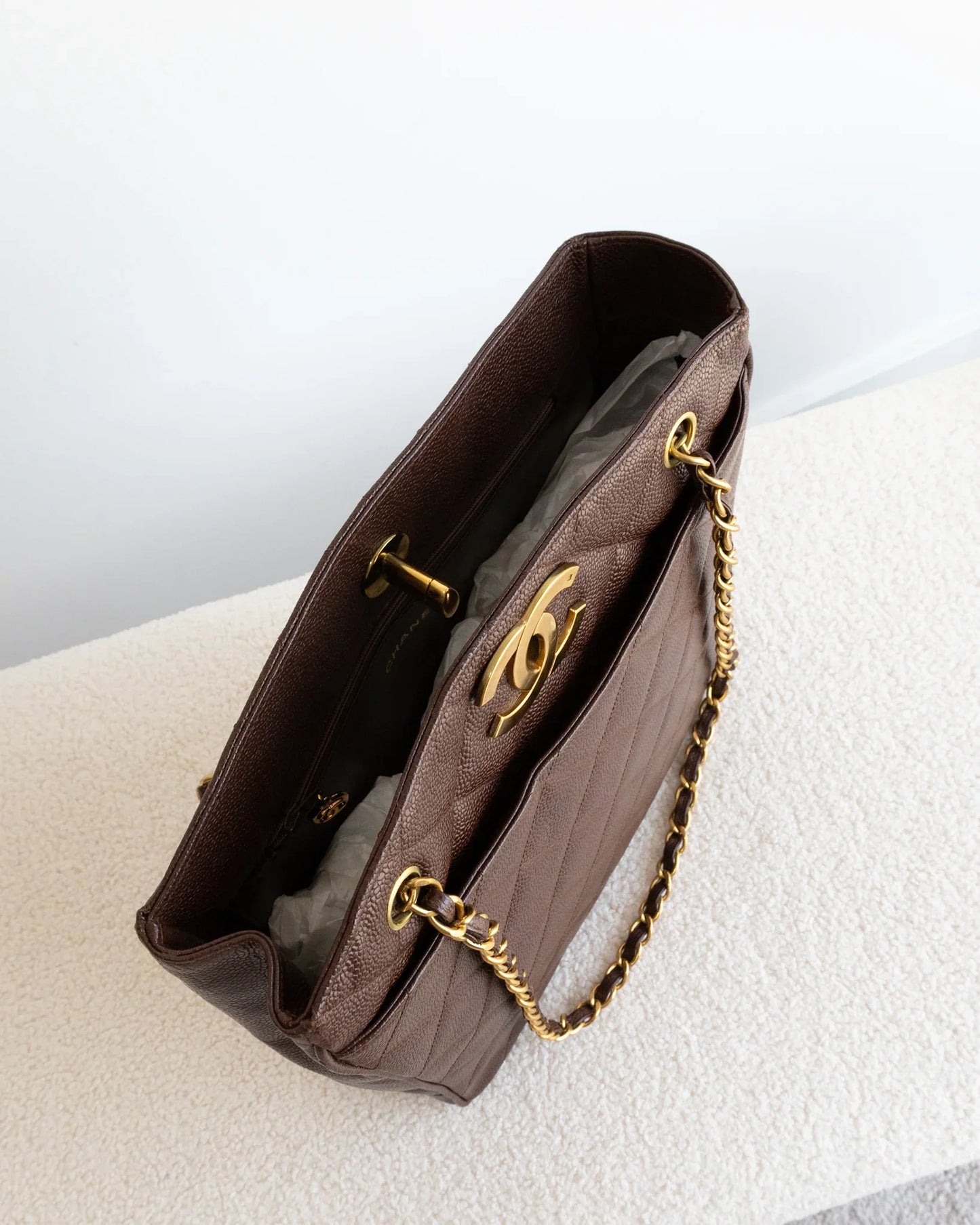 CHANEL Tote Bag - THE VOG CLOSET