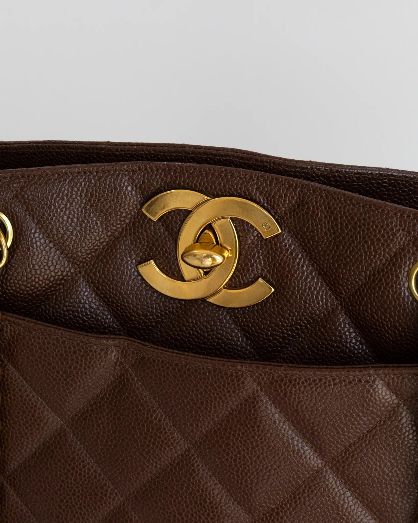 CHANEL Tote Bag - THE VOG CLOSET