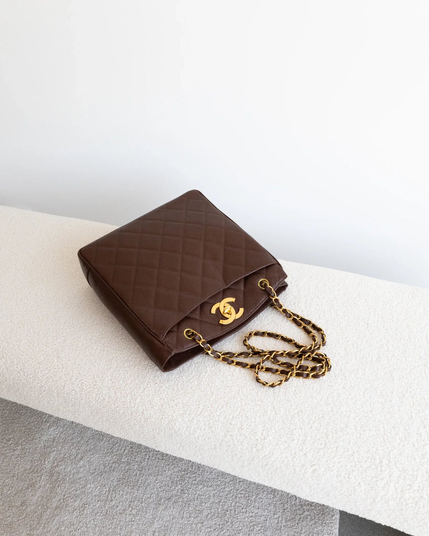 CHANEL Tote Bag - THE VOG CLOSET