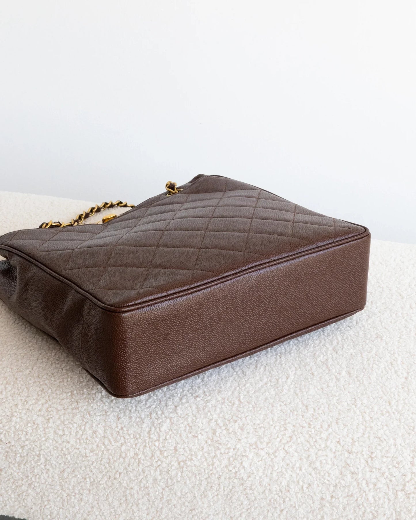 CHANEL Tote Bag - THE VOG CLOSET