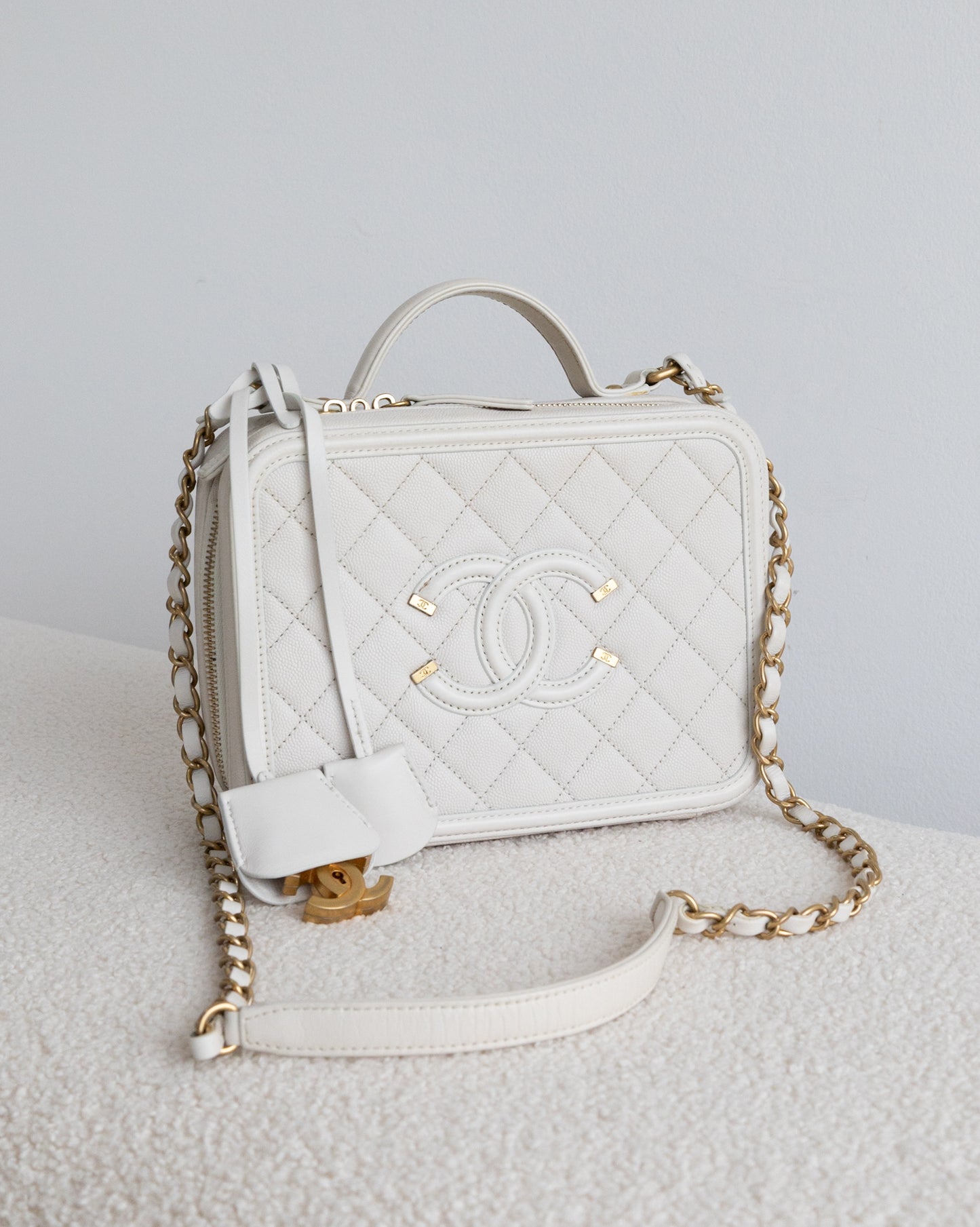 CHANEL Vanity Filigree - THE VOG CLOSET