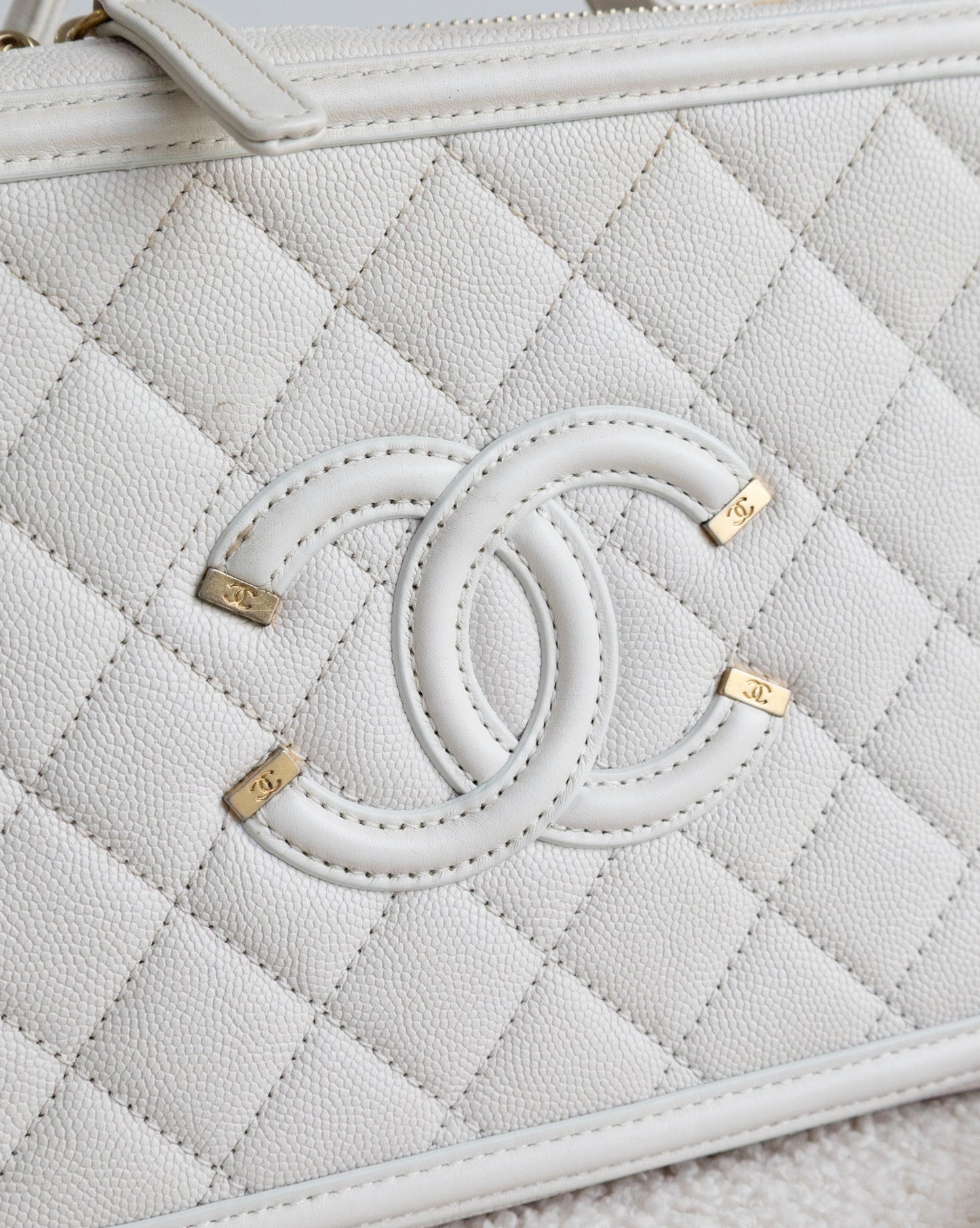 CHANEL Vanity Filigree - THE VOG CLOSET