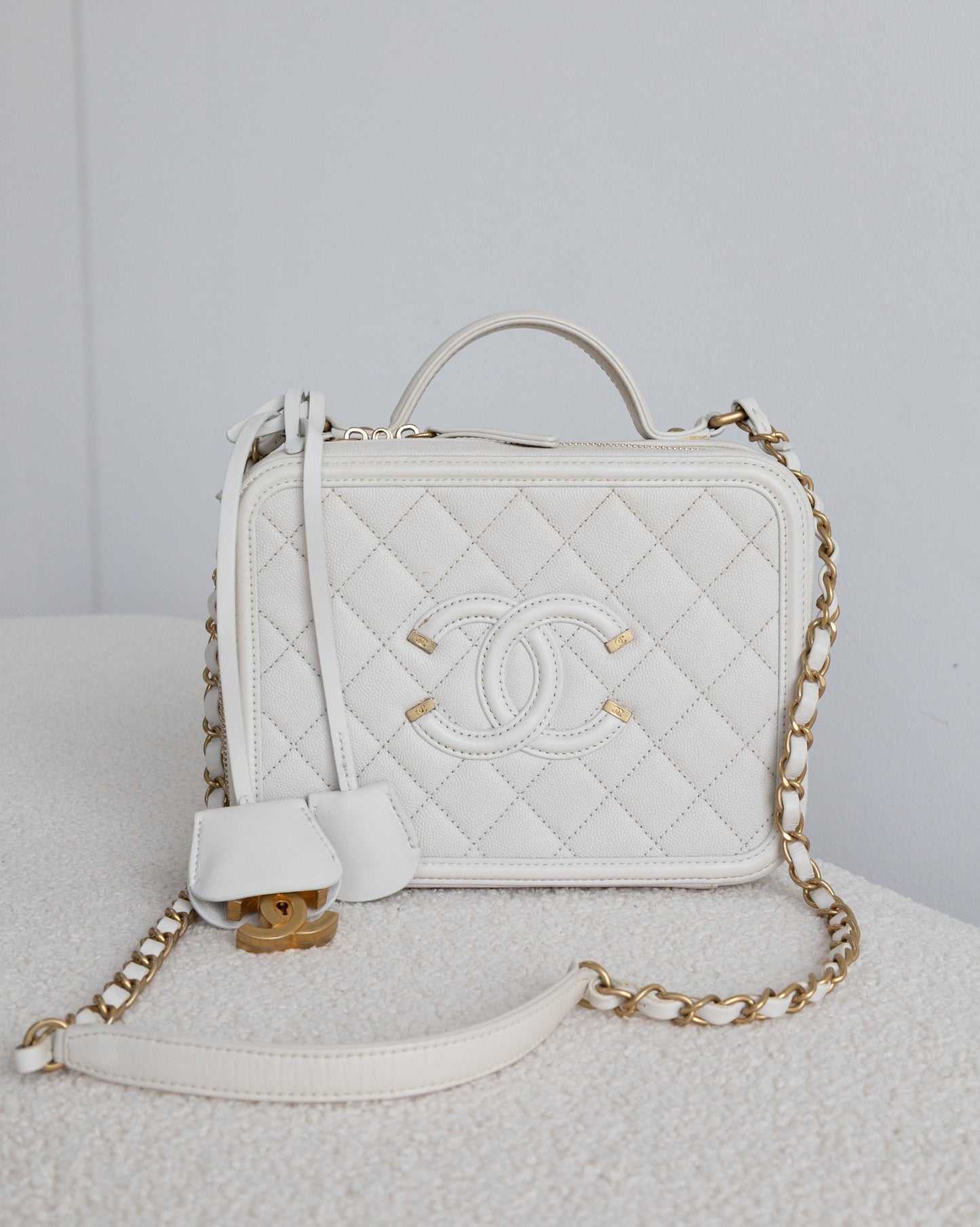 CHANEL Vanity Filigree - THE VOG CLOSET