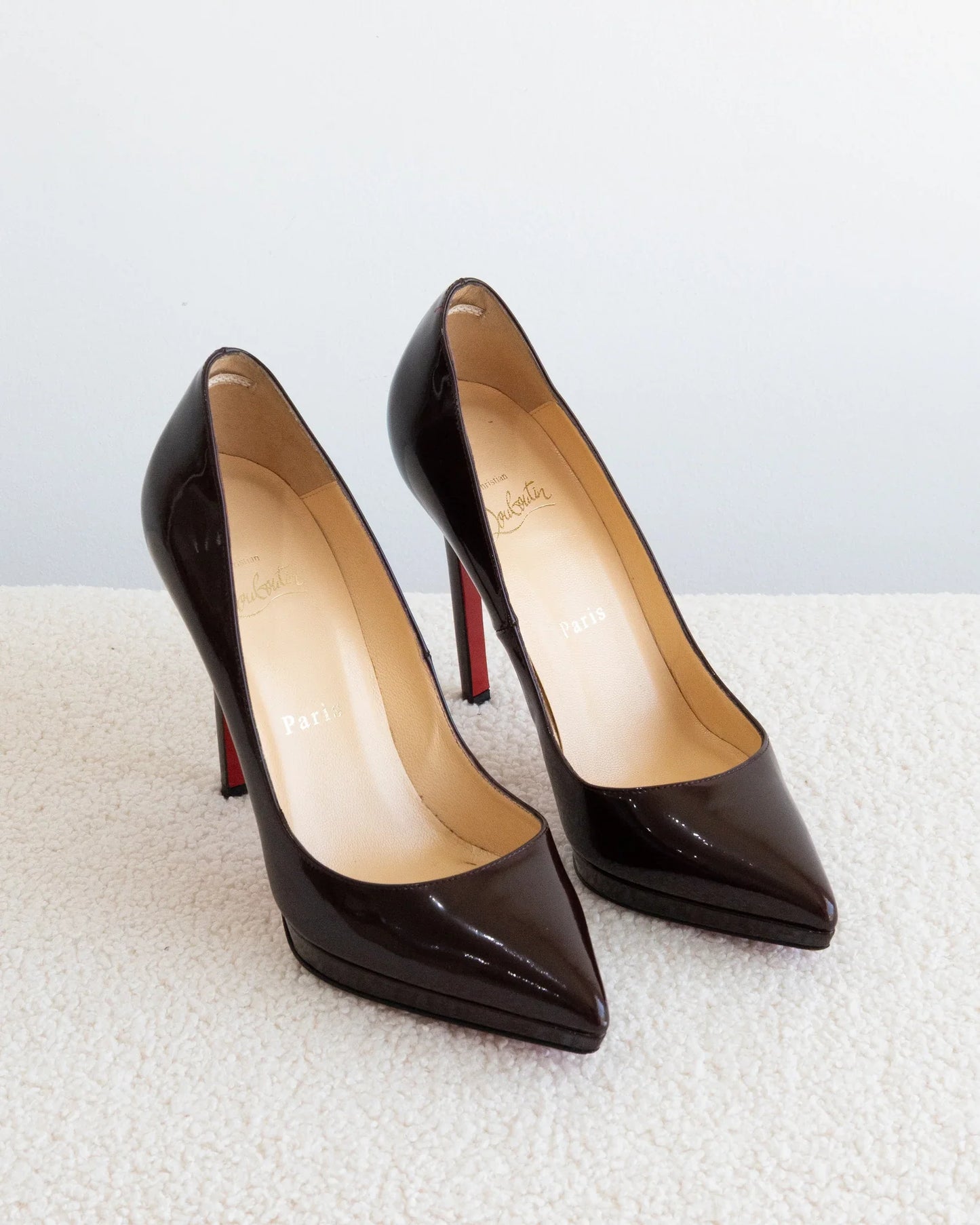 CHRISTIAN LOUBOUTIN 37,5 - THE VOG CLOSET