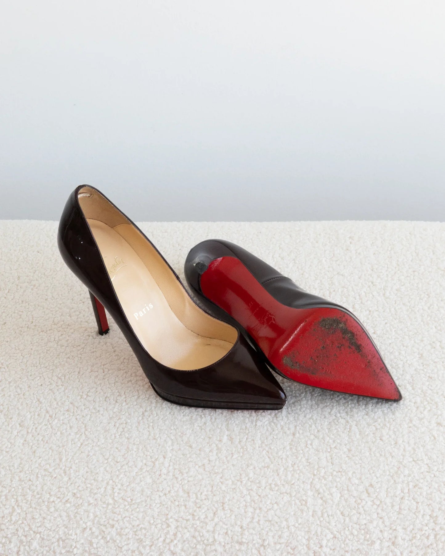 CHRISTIAN LOUBOUTIN 37,5 - THE VOG CLOSET