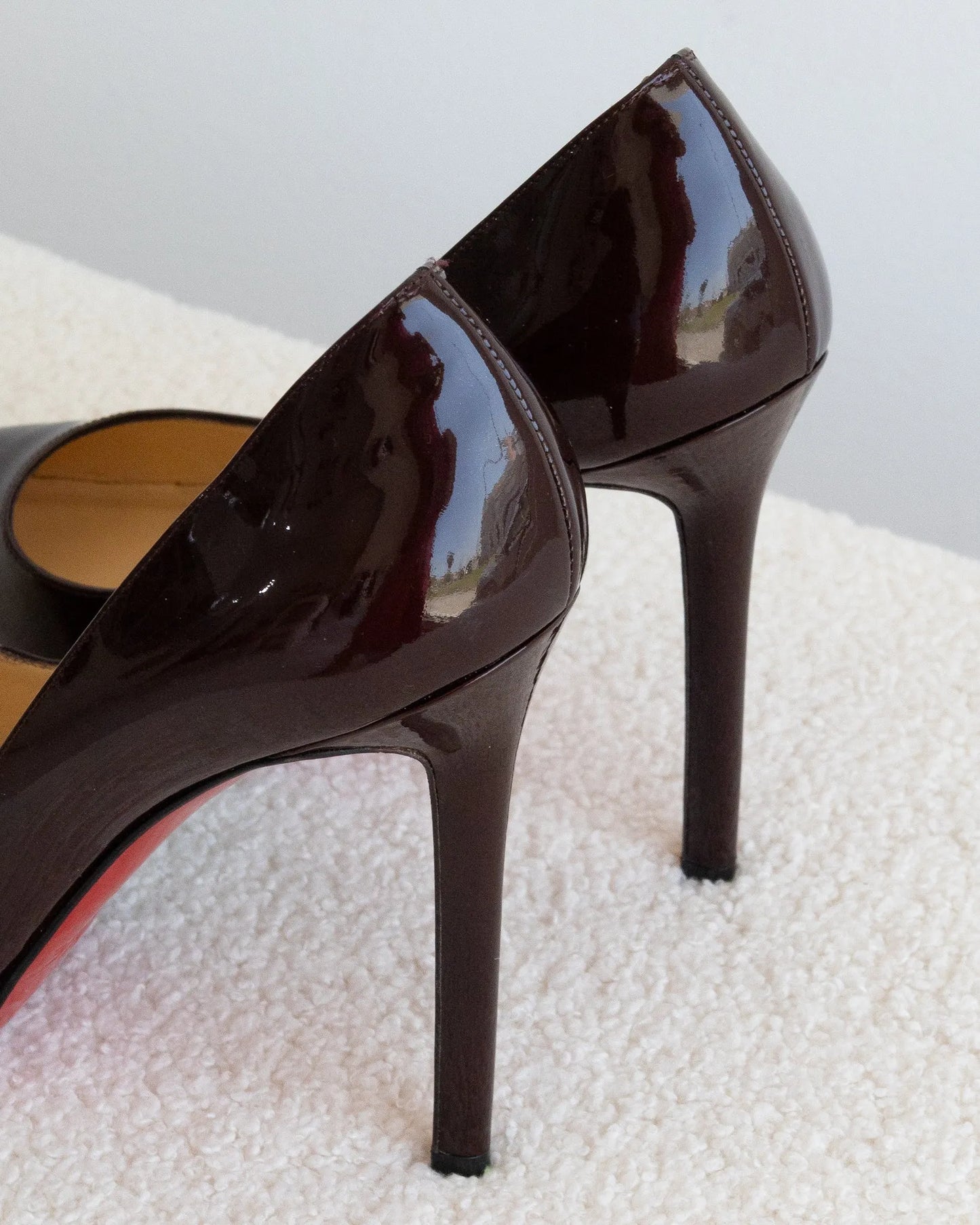 CHRISTIAN LOUBOUTIN 37,5 - THE VOG CLOSET