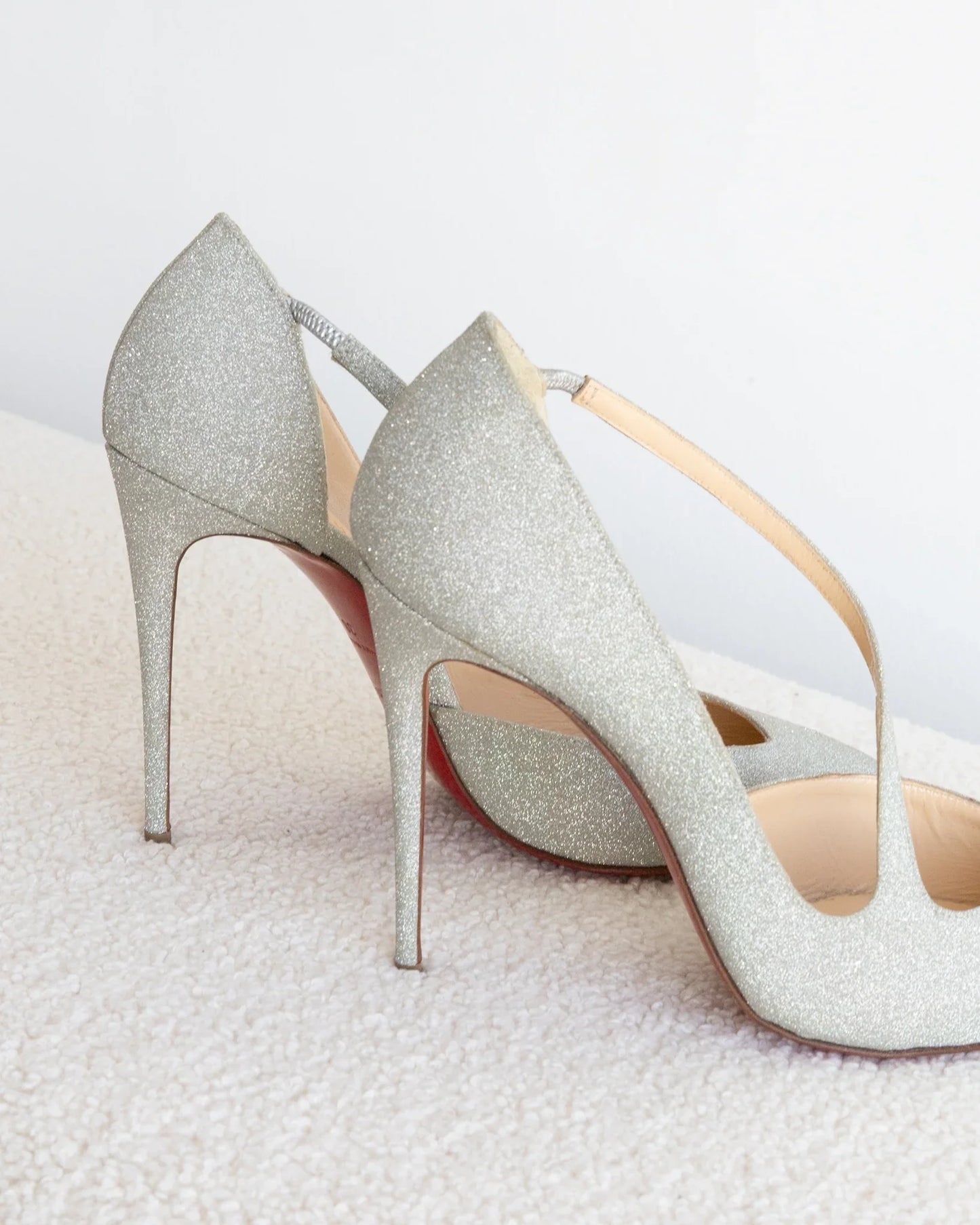 CHRISTIAN LOUBOUTIN 38 - THE VOG CLOSET