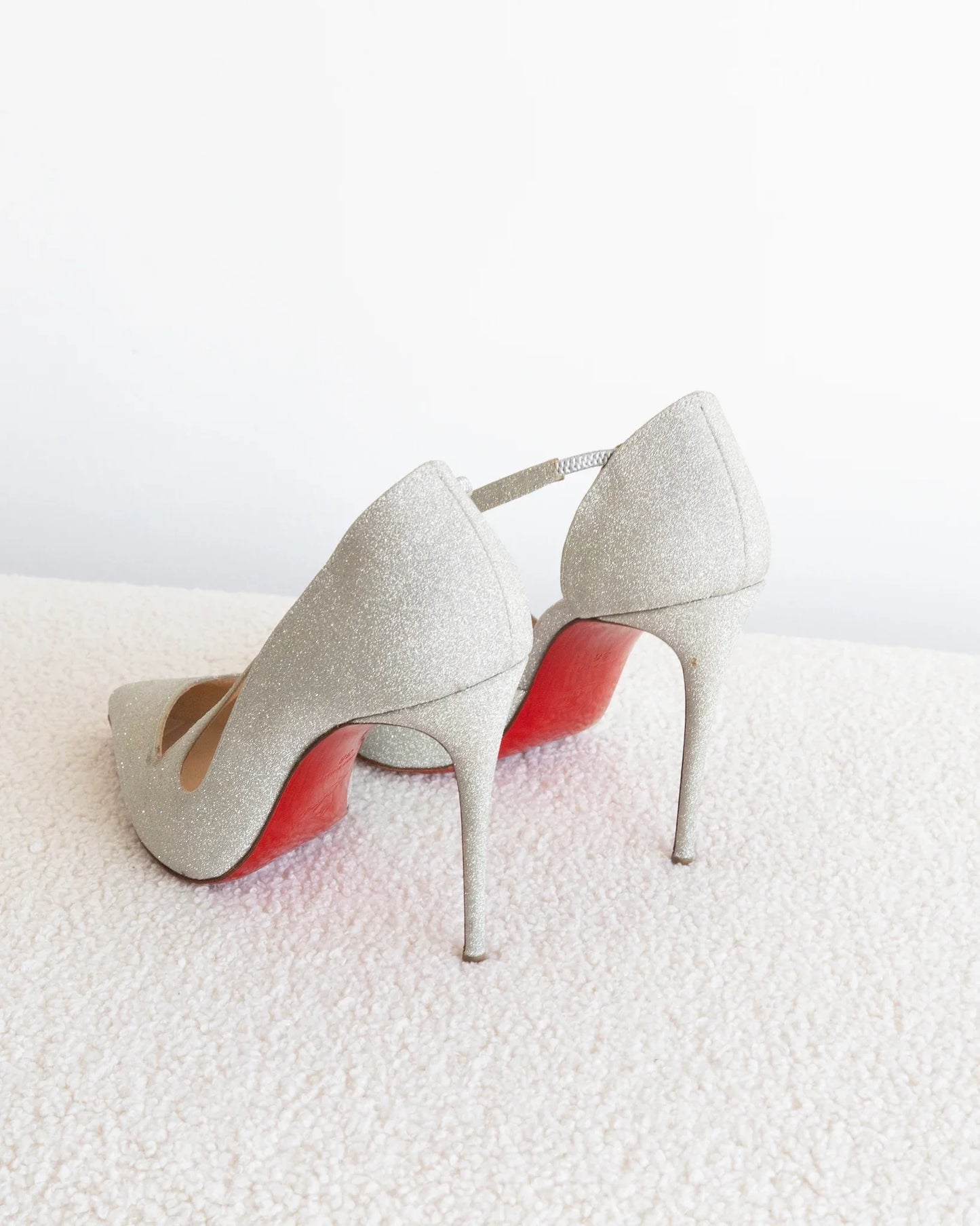 CHRISTIAN LOUBOUTIN 38 - THE VOG CLOSET