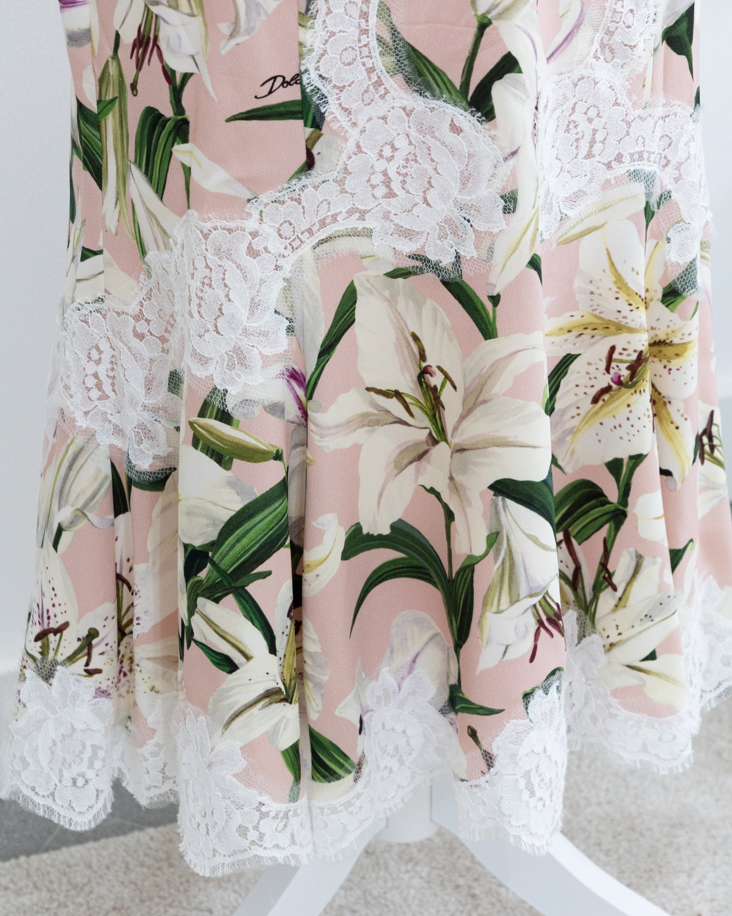 DOLCE GABBANA Midi Skirt 38 - THE VOG CLOSET