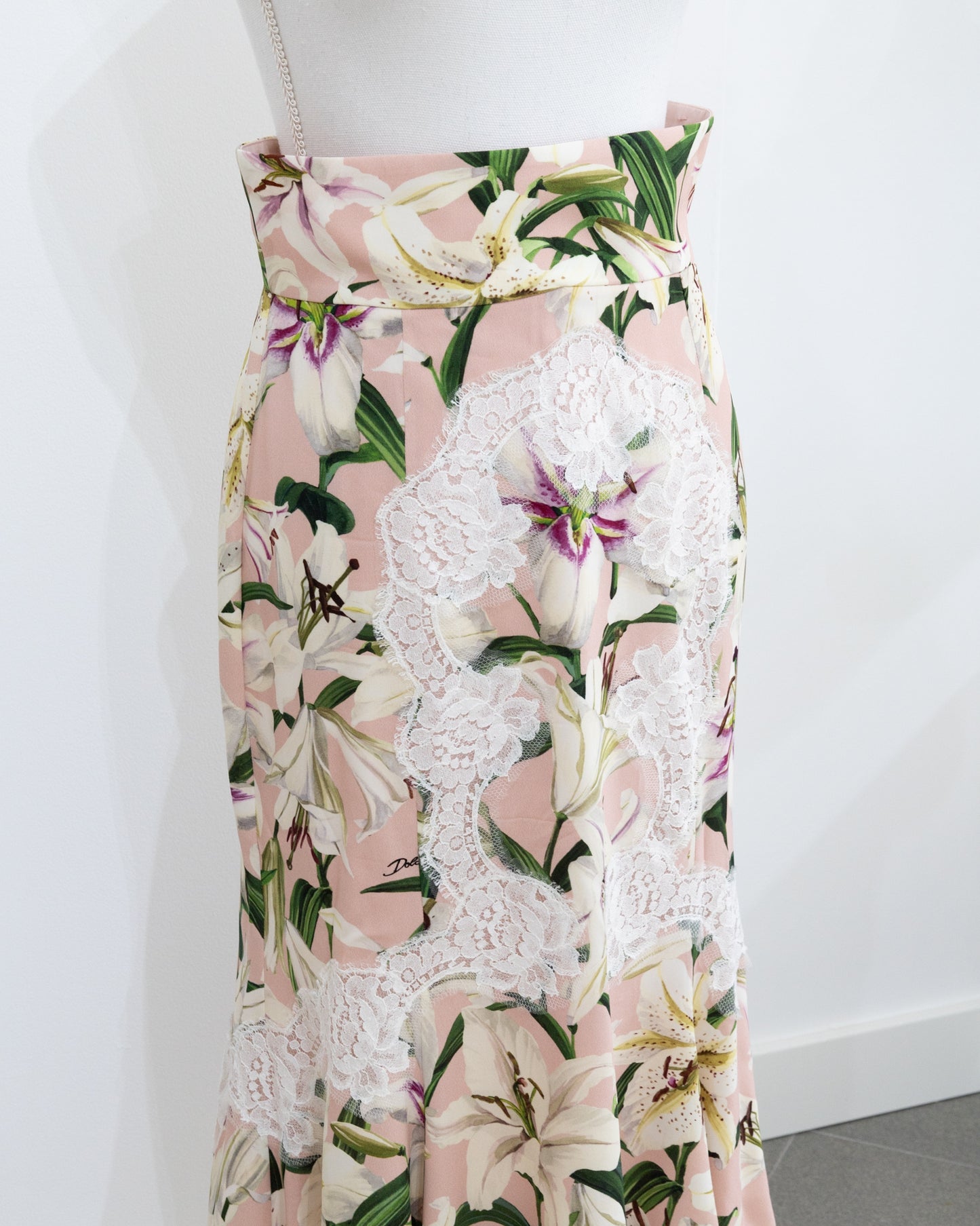 DOLCE GABBANA Midi Skirt 38 - THE VOG CLOSET