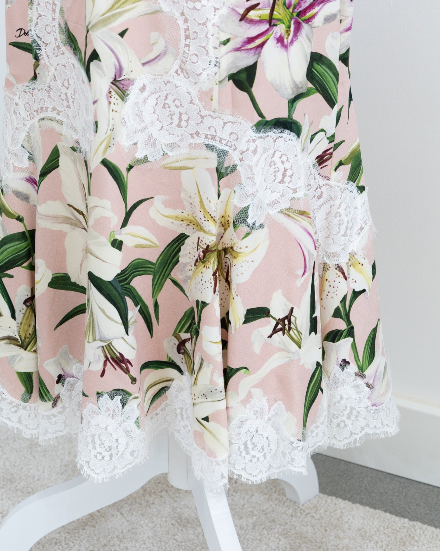 DOLCE GABBANA Midi Skirt 38 - THE VOG CLOSET