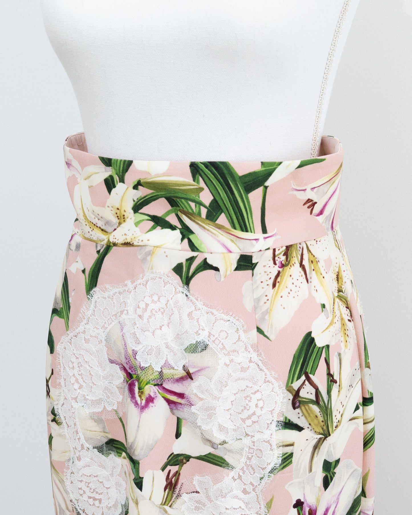 DOLCE GABBANA Midi Skirt 38 - THE VOG CLOSET
