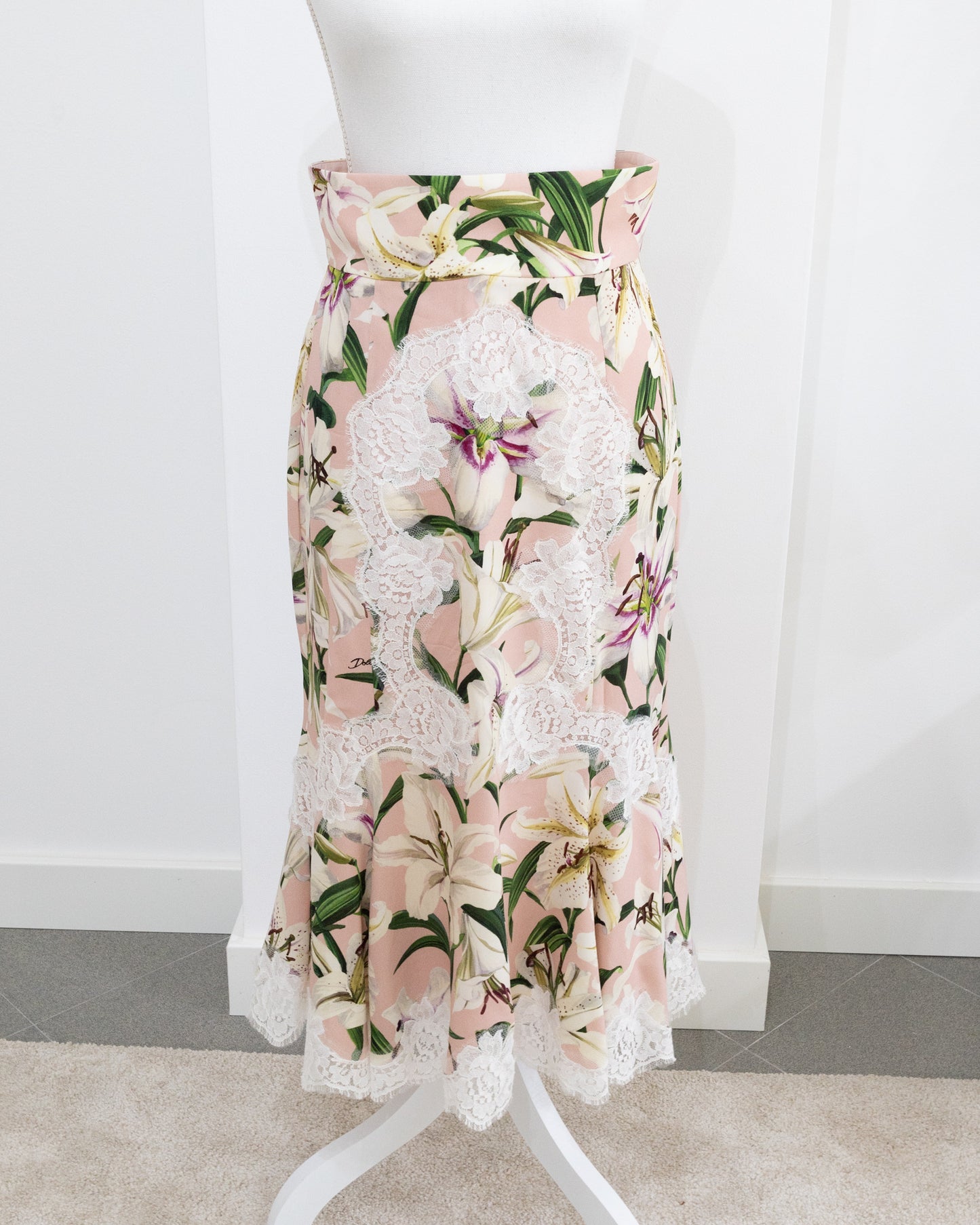 DOLCE GABBANA Midi Skirt 38 - THE VOG CLOSET