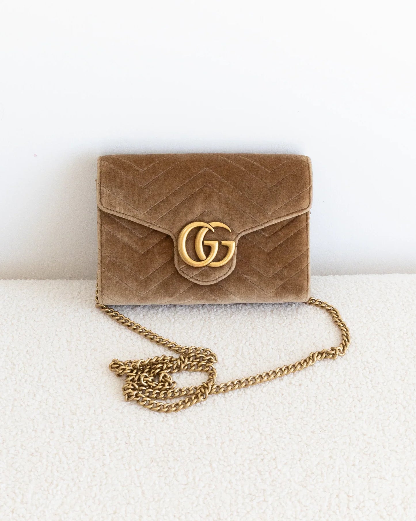 GUCCI GG Marmont WOC - THE VOG CLOSET
