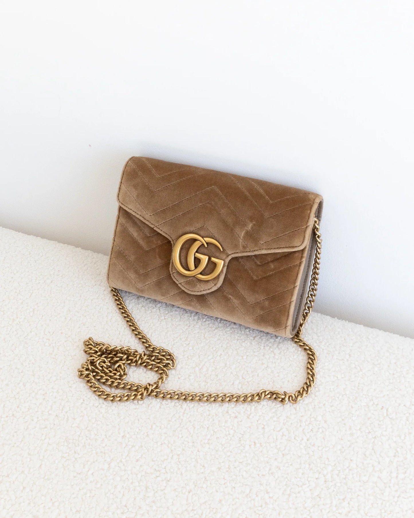 GUCCI GG Marmont WOC - THE VOG CLOSET