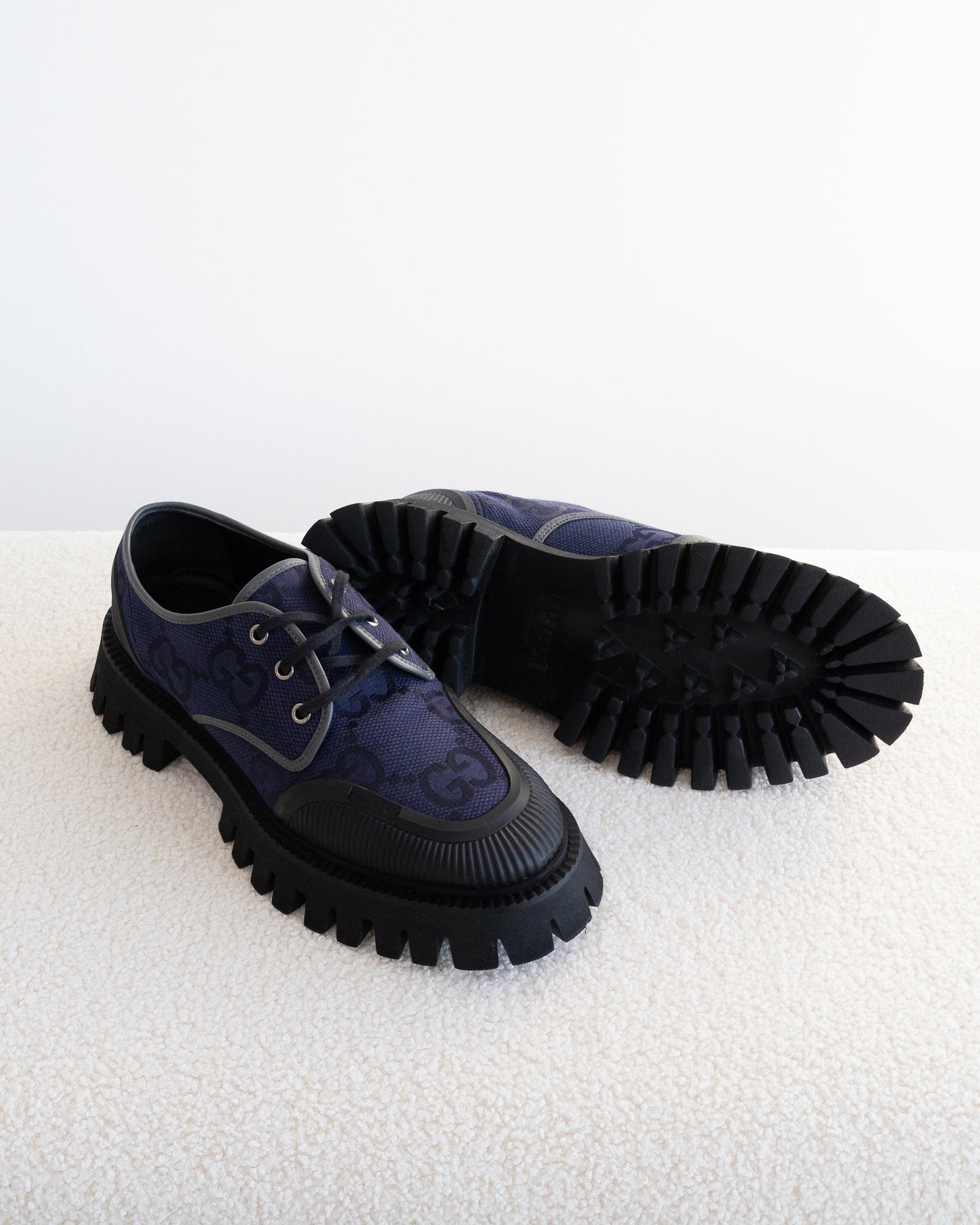 GUCCI Maxi Sneakers 42 - THE VOG CLOSET