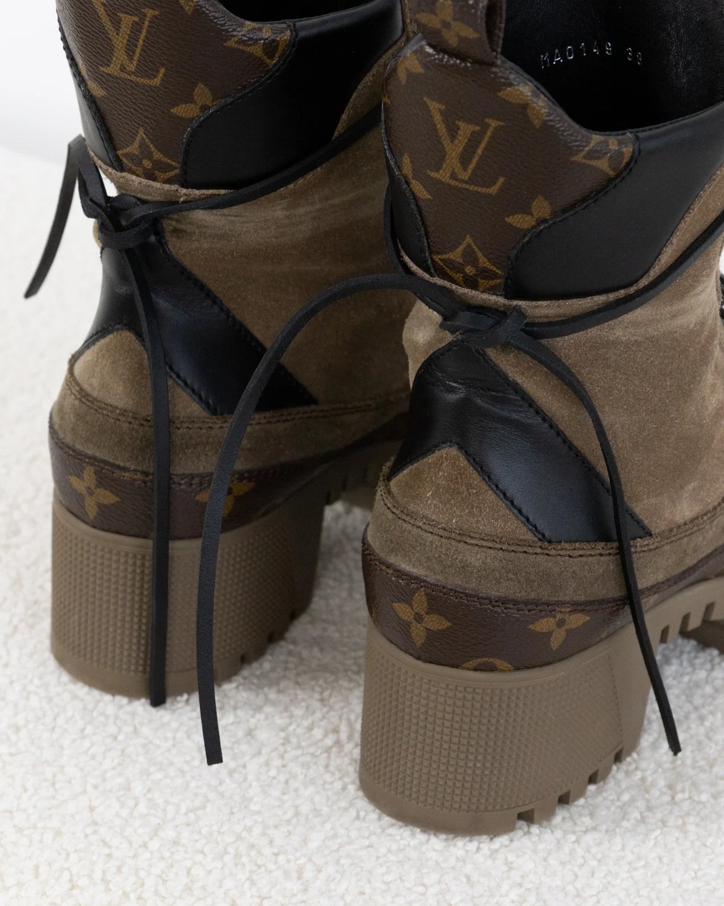 LOUIS VUITTON Desert Boots 38 - THE VOG CLOSET