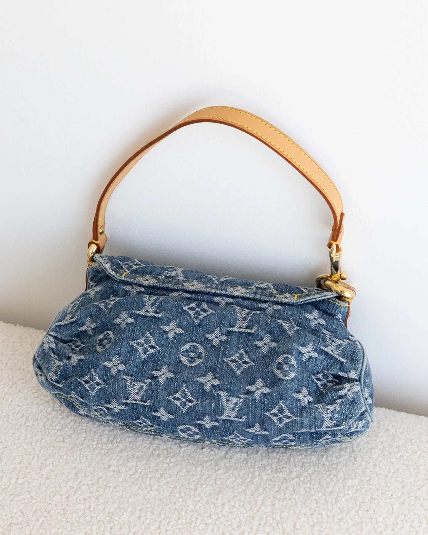 LOUIS VUITTON Pleaty - THE VOG CLOSET