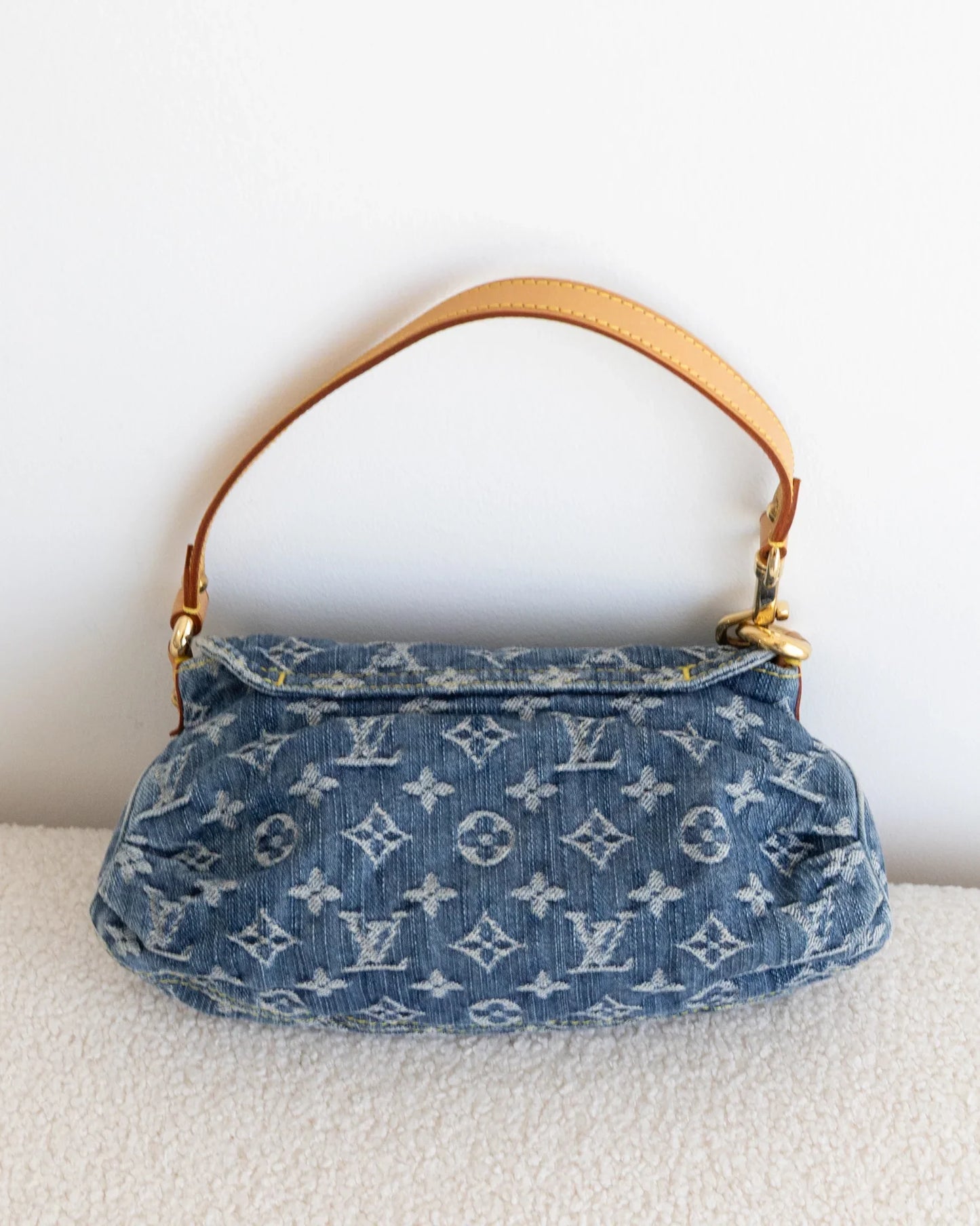 LOUIS VUITTON Pleaty - THE VOG CLOSET