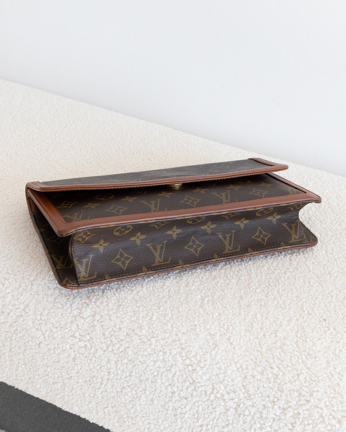 LOUIS VUITTON Pochette Dame GM