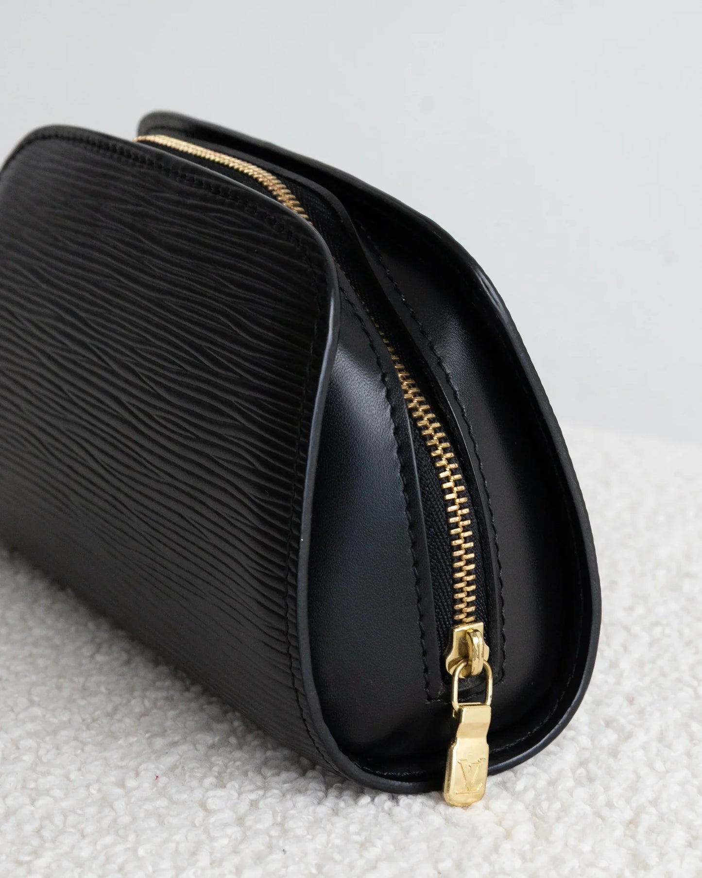LOUIS VUITTON Pouch - THE VOG CLOSET